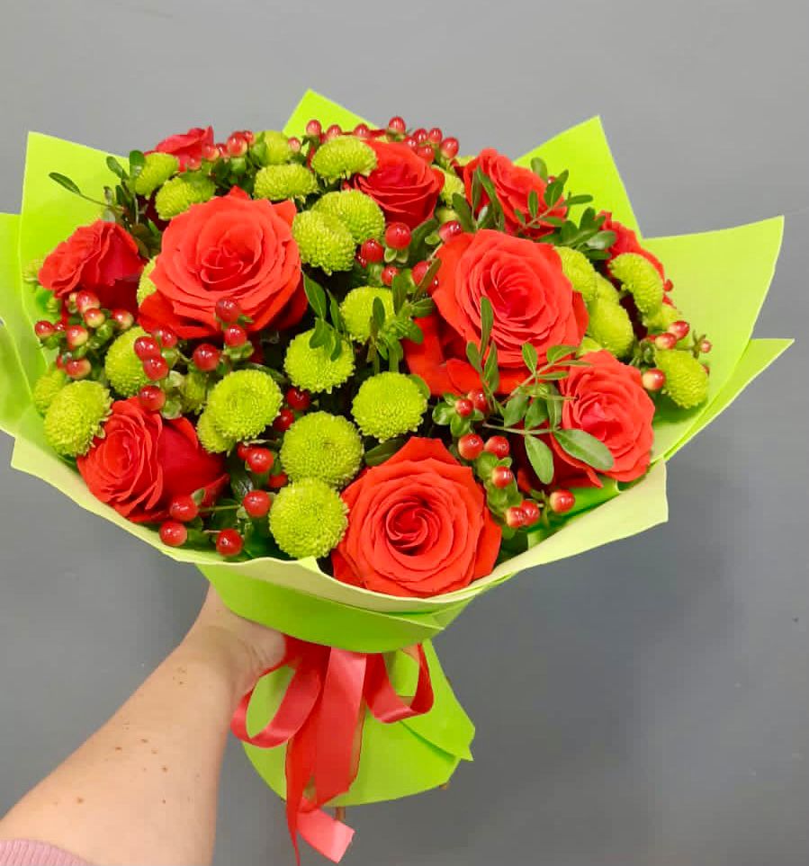 Букет цветов из: Хризантемы и Розы в Шерловой Горе