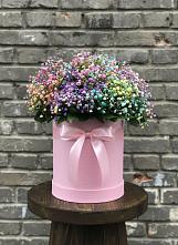 Цветочная композиция из Гипсофила и Розы в шляпной коробке в Шерловой Горе