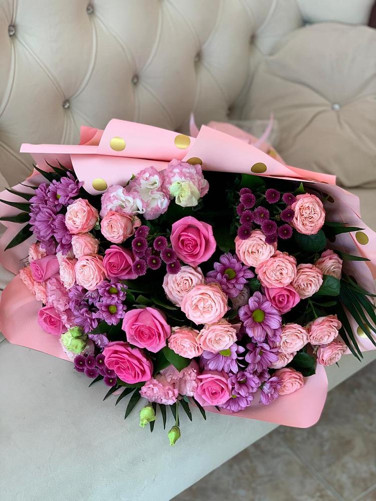 Букет цветов из: Хризантемы, Розы и Лизиантусы в Шерловой Горе