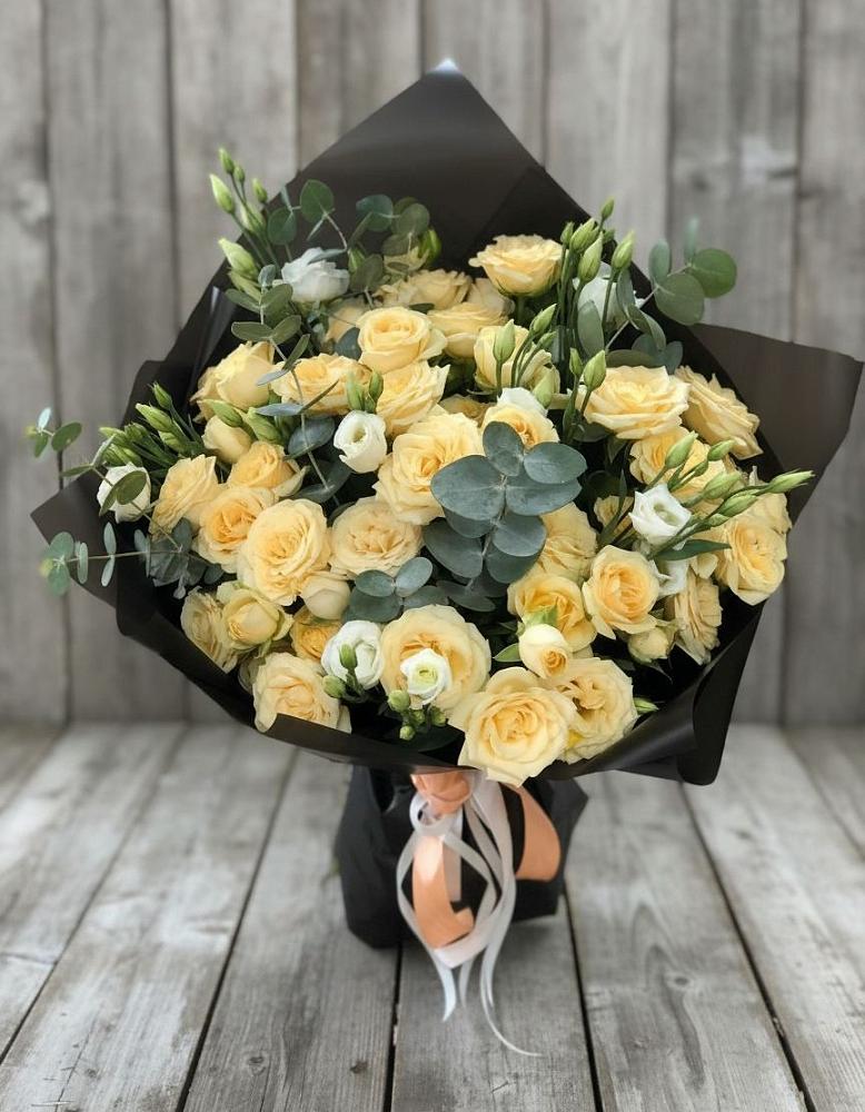 Букет цветов из: Розы и Лизиантусы в Шерловой Горе