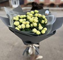 Букет Белые кустовые розы Солинеро в Шерловой Горе