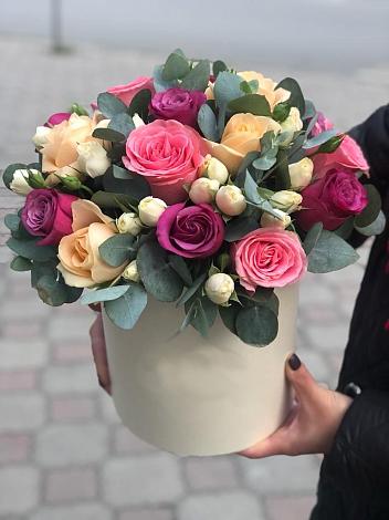 Цветочная композиция из Розы в шляпной коробке в Шерловой Горе