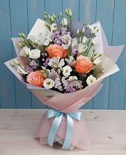 Букет цветов из:  Лизиантусы, Розы, Альстромерии и Гипсофила в Шерловой Горе