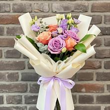 Букет цветов из:  Лизиантусы и Розы в Шерловой Горе