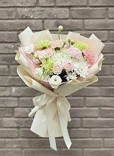 Букет цветов из:  Гвоздики, Розы, Лизиантусы и Хризантемы в Шерловой Горе