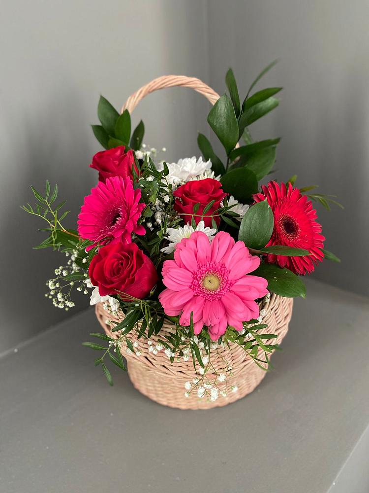 Цветочная композиция из Розы, Хризантемы и Герберы в корзине в Шерловой Горе