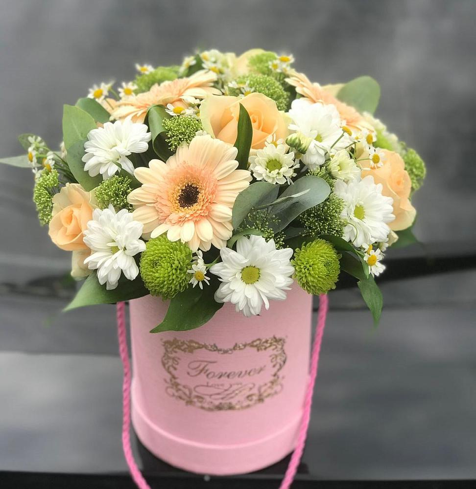 Цветочная композиция из Розы, Герберы и Хризантемы в шляпной коробке в Шерловой Горе