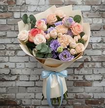 Букет цветов из:  Розы, Лизиантусы и Гвоздики в Шерловой Горе